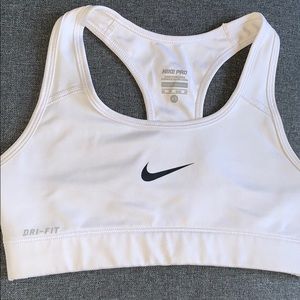 Nike Pro Sports Bra